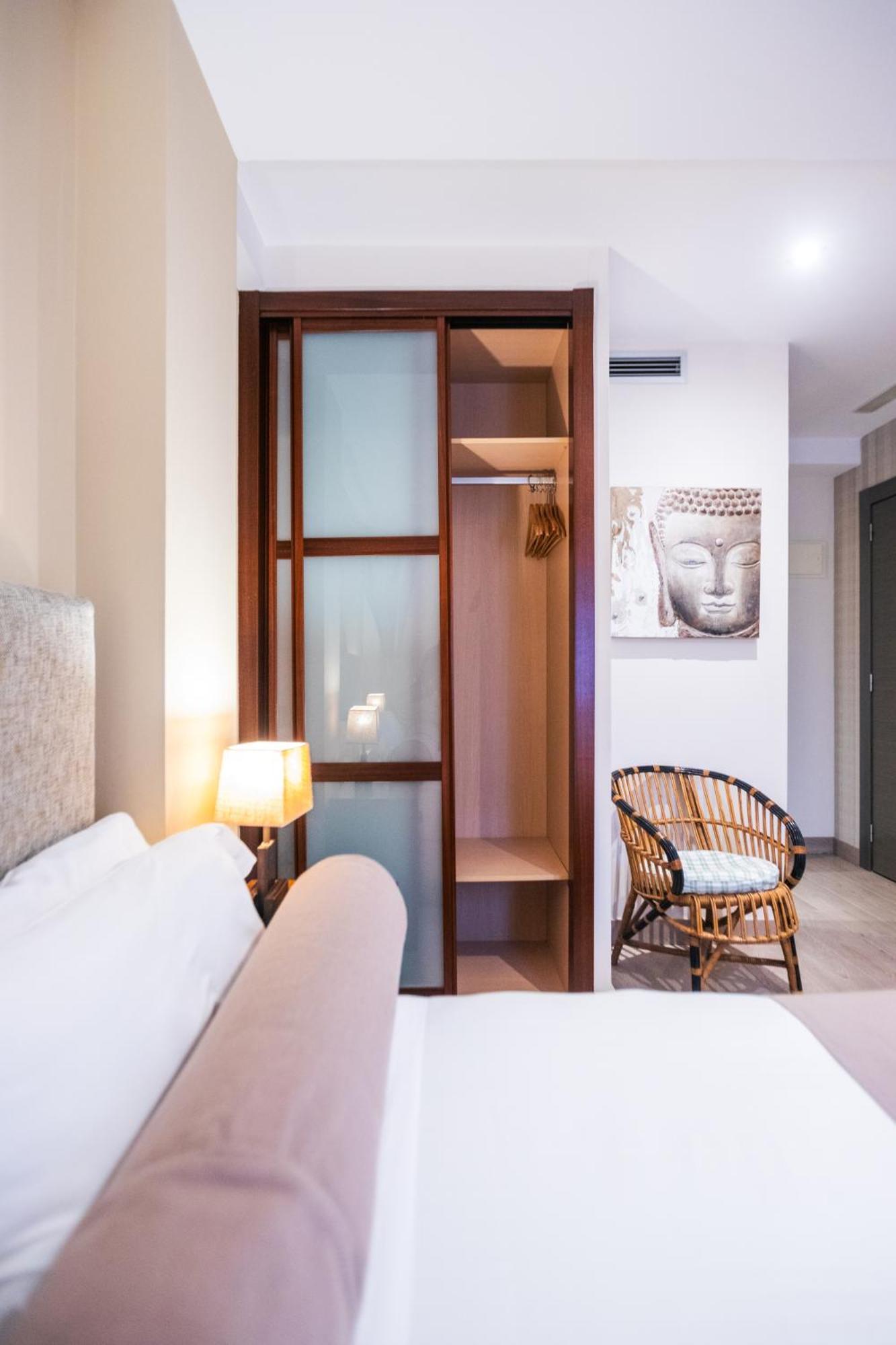 Le Petit Boutique Hotel (Adults Only) Сантандер Екстер'єр фото